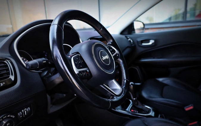 Jeep Compass cena 97900 przebieg: 49000, rok produkcji 2019 z Skawina małe 562